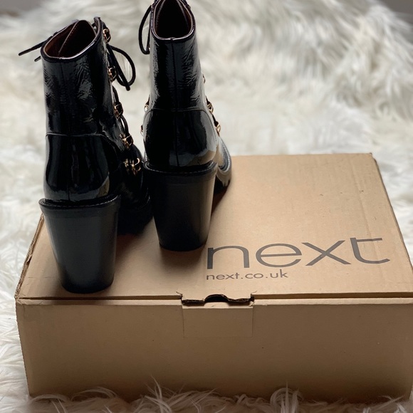 NEXT PLATFORM BOOTS 👢 - Picture 3 of 5